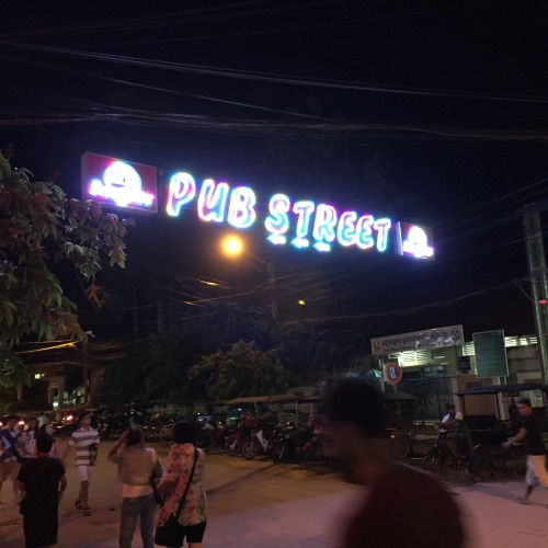 9th Oct 2015We arrived at Siem reap at4pm.It took 6hours by...