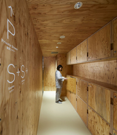 °C Capsule Hotel / Schemata Architects