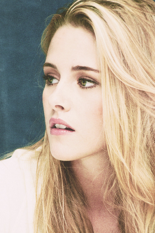 kristen stewart blonde on Tumblr