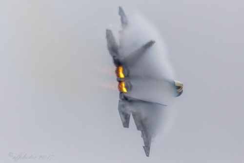 Jelly+Fluff Time F22 Demo Team RIAT 2017