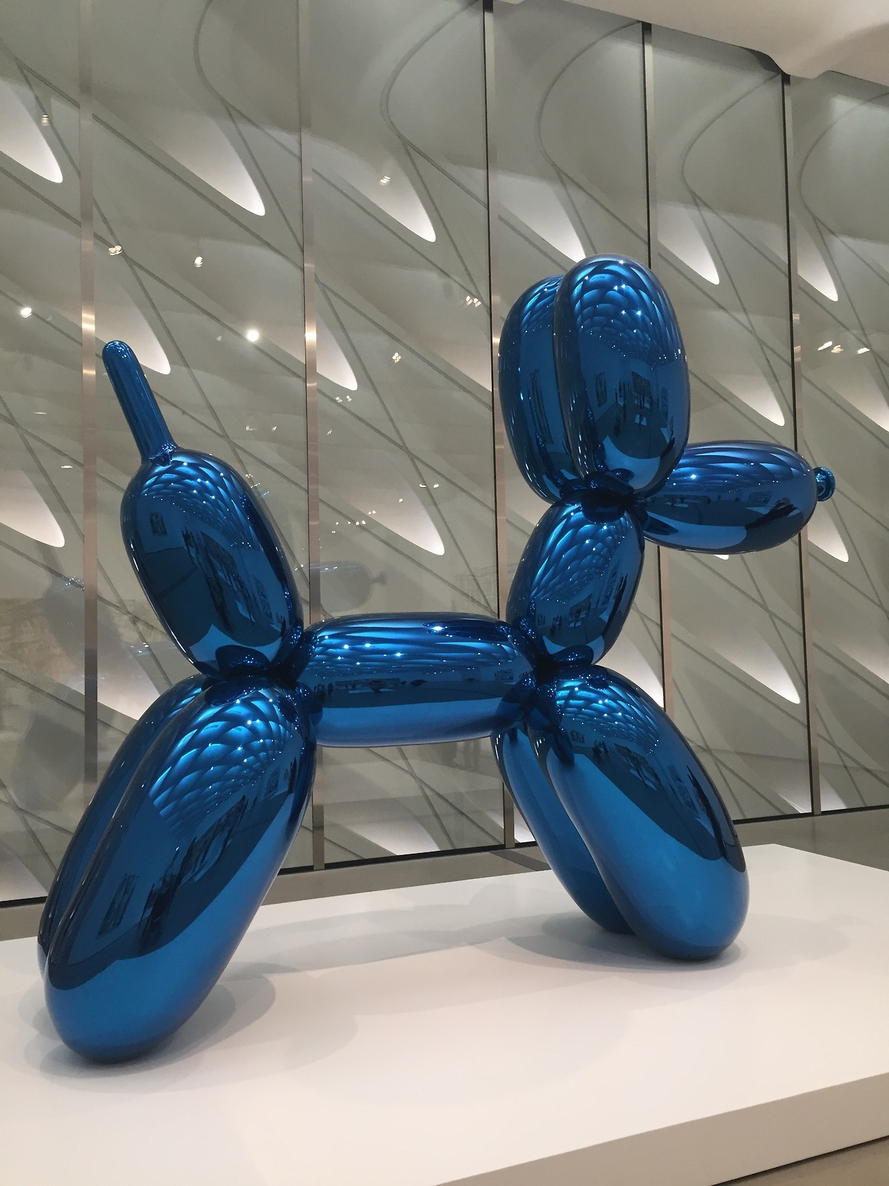 Jeff Koons, Balloon Dog (Blue), 19942000... Pictures of