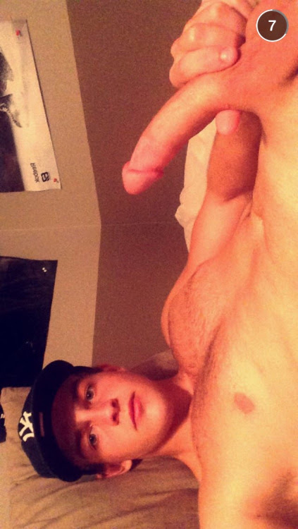 str8baitboyz:FOLLOW HERE FOR MORE STRAIGHT BOYS!