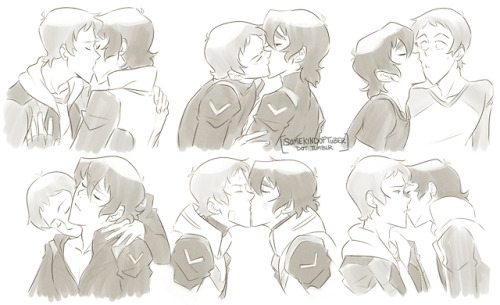 somekindoftuber:I saw this kiss prompt and thought “what if I...