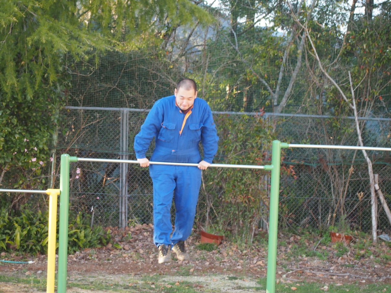 ミサイルほどのペンを片手に 山奥ニートと小学校