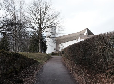 ombuarchitecture:<br /><br />RonchampBy Le CorbusierVia Archdaily