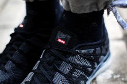 nike flyknit x supreme