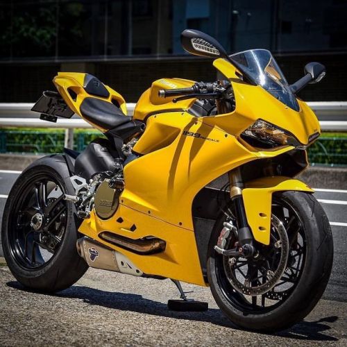 motorcycles-and-more:Ducati 1199...