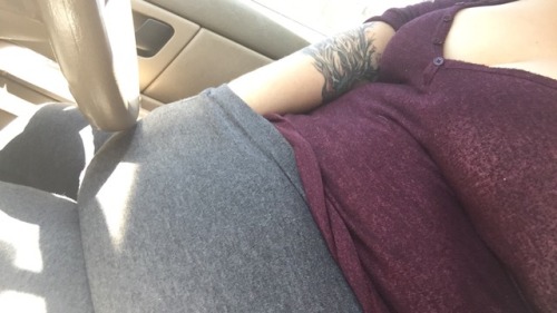 sexualsybil:Reblog if you like seeing me touch my fat pussy...