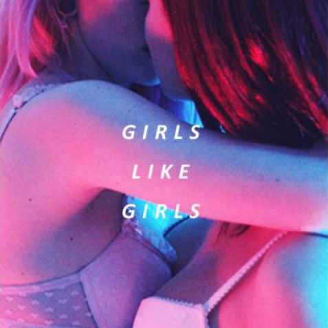 Girls kissing tumblr orgy pic 40