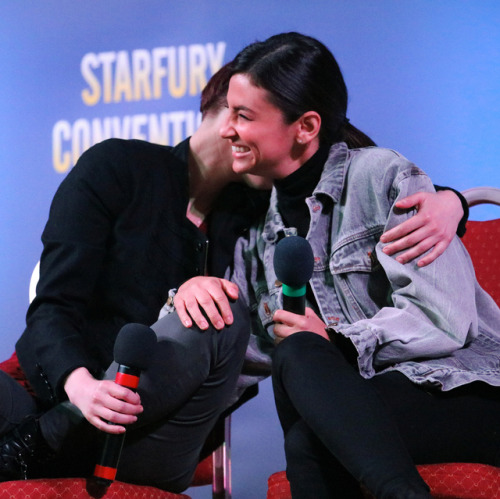 sanverscentral:Chyler and Floriana share a sweet moment on stage...