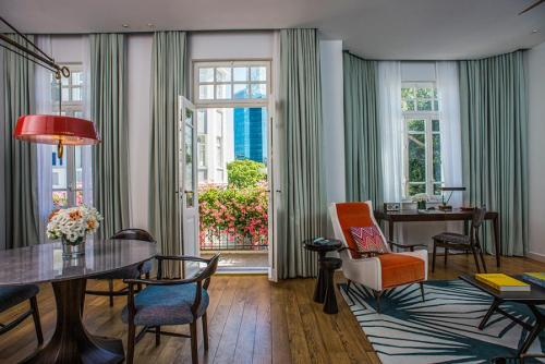 Tour the Best Boutique Hotel in Tel Aviv: The Norman