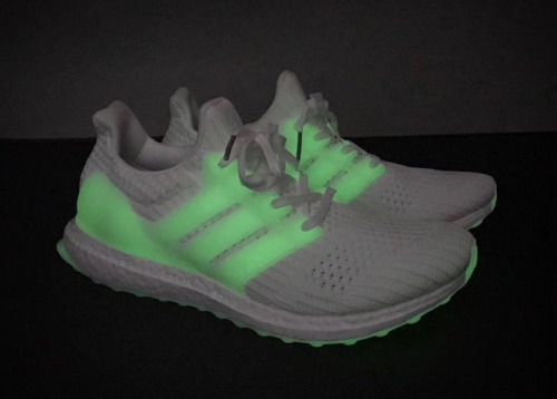 adidas ultra boost 4.0 con schizzi