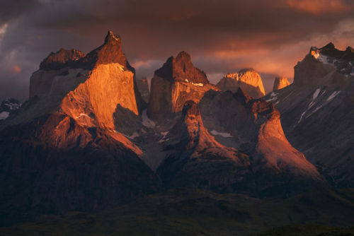 sitting-on-me-bum:PatagoniaPhotos:  Karol...