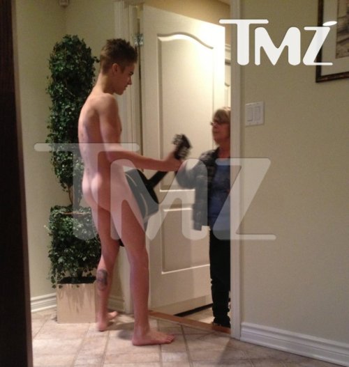 male-celebs-nude:Justin Bieber