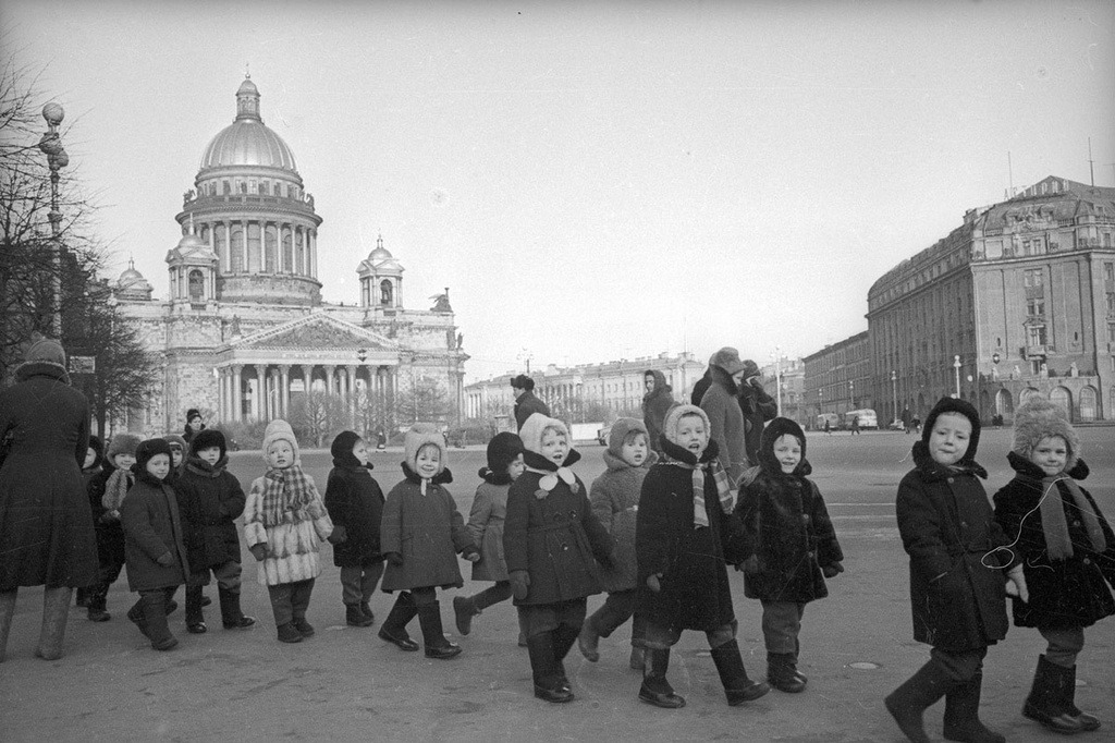 Daycare kids out by St Isaac’s Cathedral in Leningrad, late 1950s