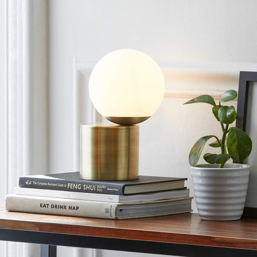 Product Of The Week: A Modern Minimal Desk Lamp