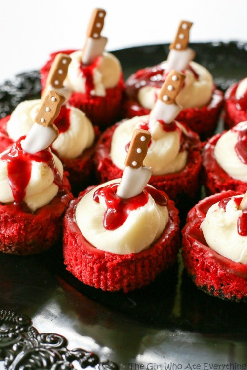 sweetoothgirl:Mini Red Velvet Cheesecakes