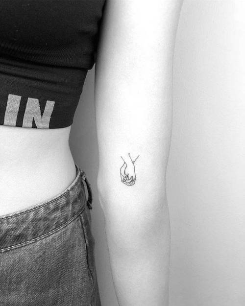 By Cagri Durmaz, done in Istanbul. http://ttoo.co/p/85774 small;anatomy;line art;inner arm;tiny;cagridurmaz;love;ifttt;little;holding hands;hand;fine line