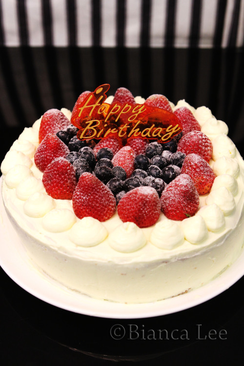 Strawberry Cream Cake (Birthday cake!)Recipe: makes 2 8in...