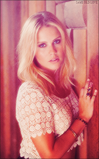 Claire Holt Tumblr_obycfgGK5a1tsutufo4_250