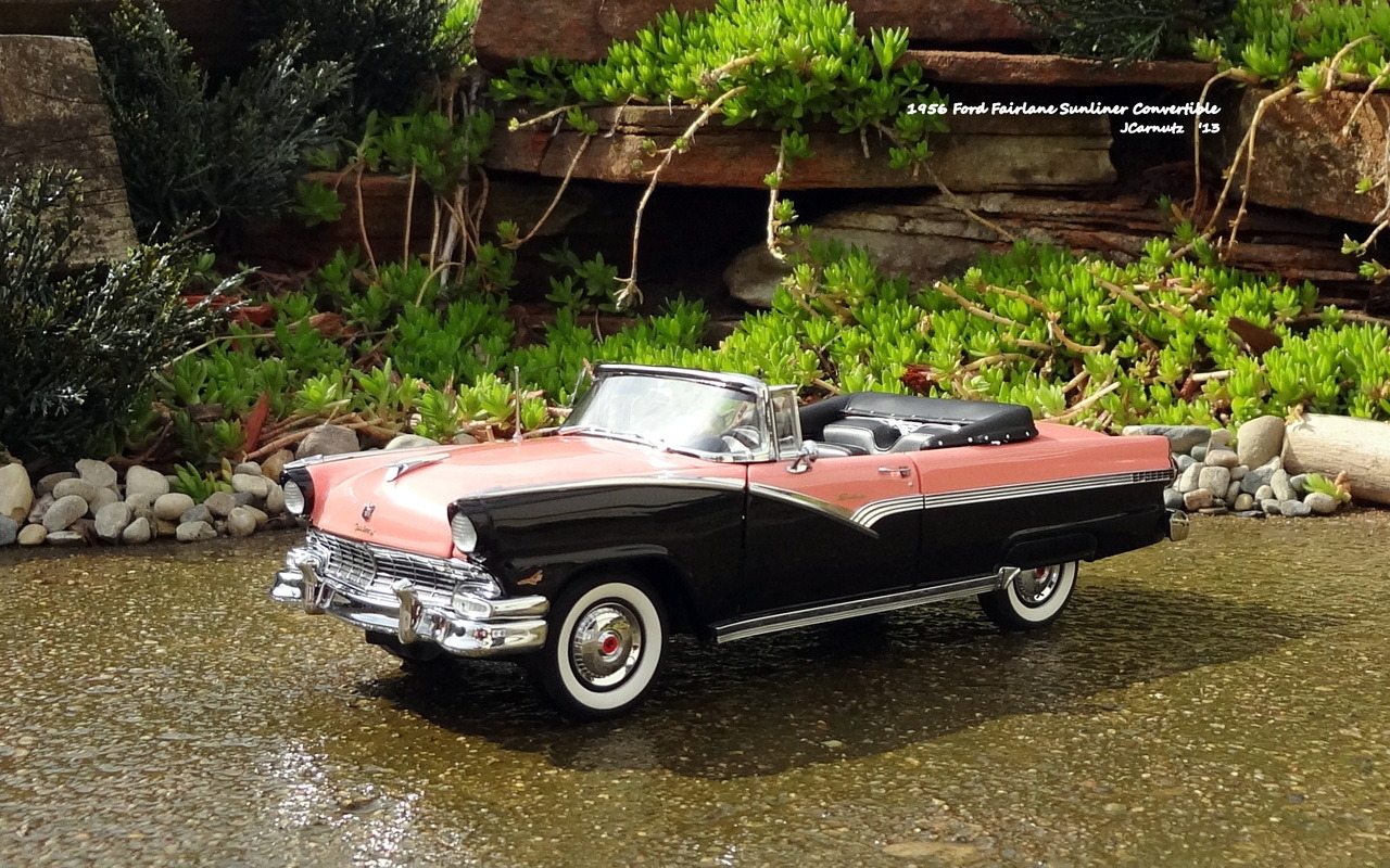 Diecast Mania • 1956 Ford Fairlane Sunliner Convertible A 124