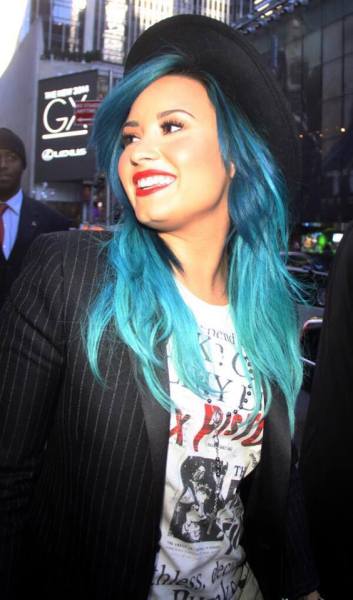 Demi Lovato Blue Hair Tumblr