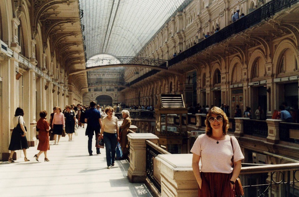 Inside GUM (a historical mall bordering the Red Square), Moscow (1985)