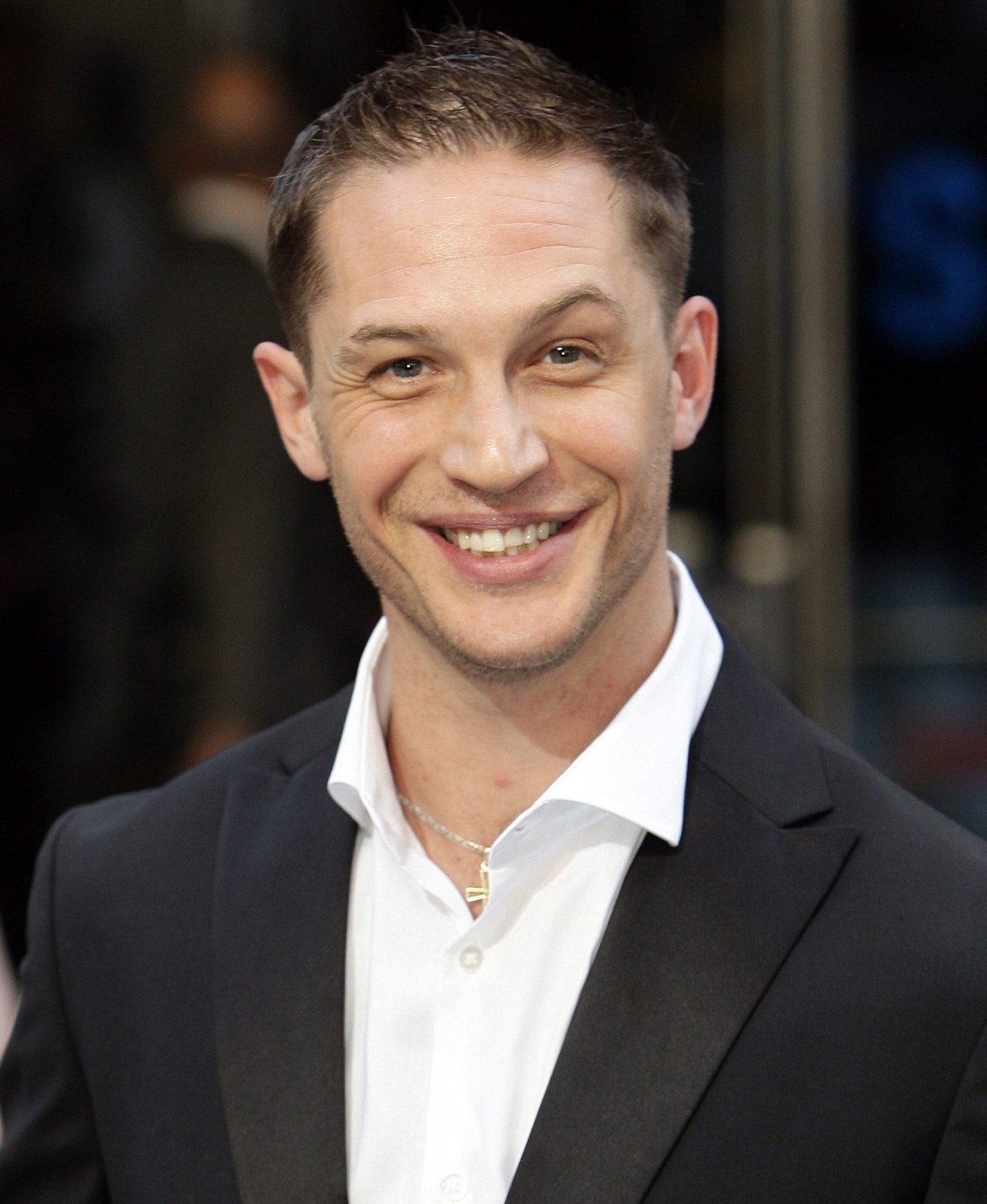 Exploring Tom Hardy, I so adore this smile - he should smile with teeth...
