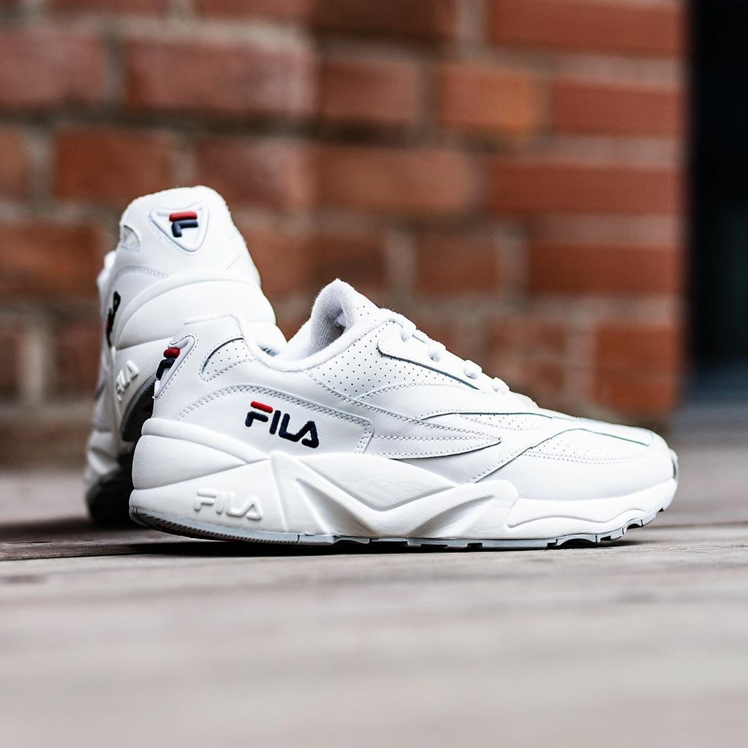 fila women's v94m