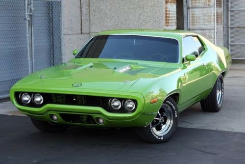 musclecardefinition:Beautiful ‘71 Roadrunner 