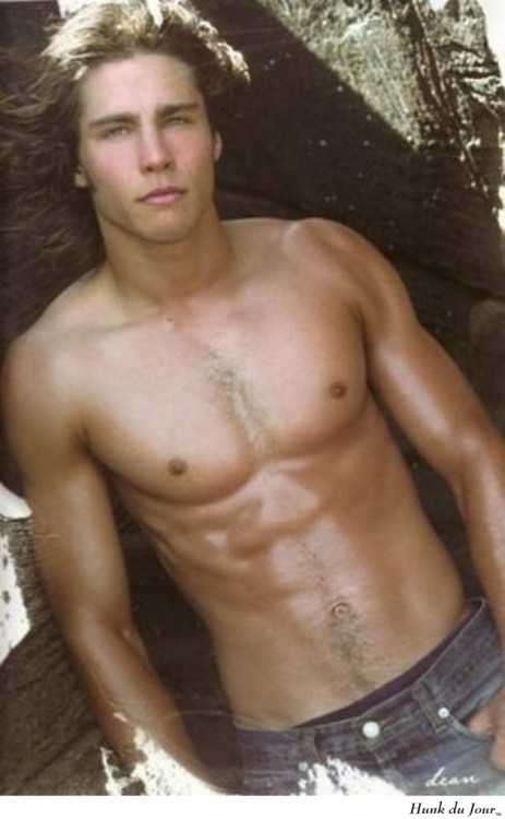 Your Hunk of the Day: Dean Geyer http://hunk.dj/7295