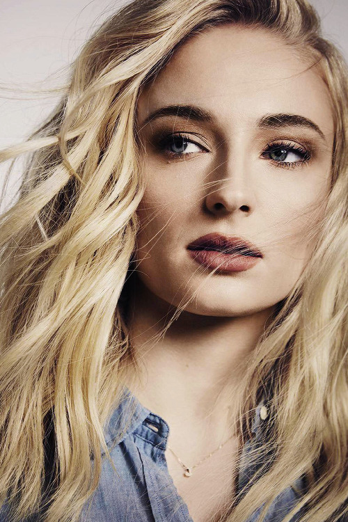 thronescastdaily:Sophie Turner for Vanity Fair Italia (April...