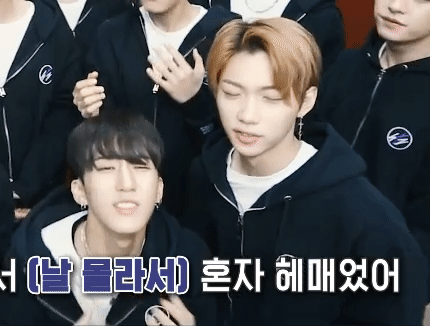 felix changbin changlix humour fan featuring I AM YOU guide video straykids skz straykids I AM YOU OOMMMMGGGG i just love how he held his arm the whoooooole time i live for this ship I SHIP AND IM PROUD <3