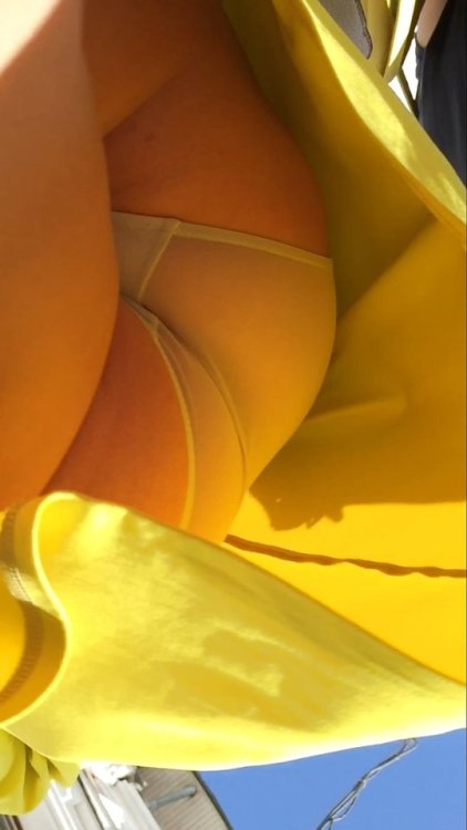 sexy upskirt videos and pictures!! 44k followers