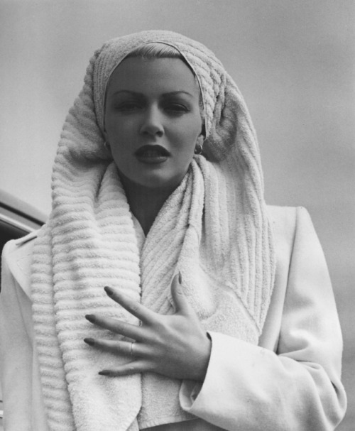 ladybegood:Lana Turner in The Postman Always Rings Twice (1946)