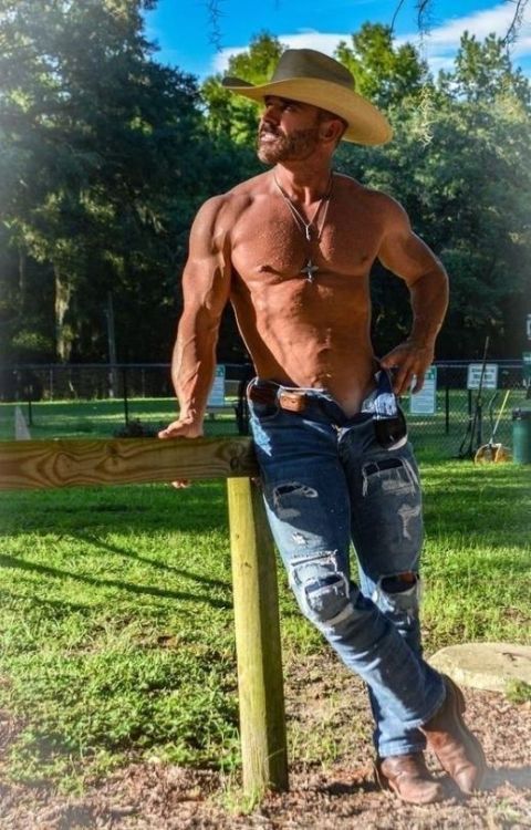 cowboy muscle gay porn
