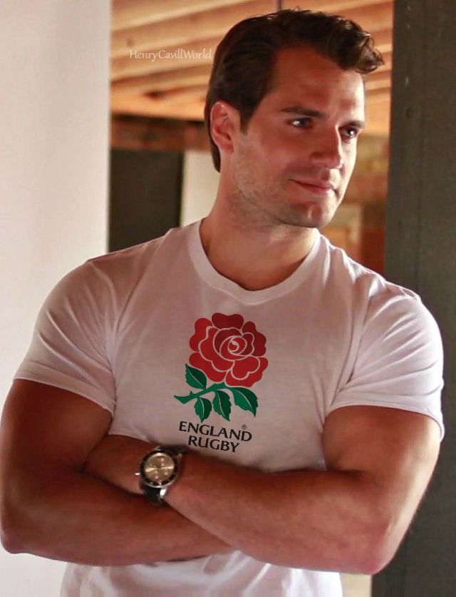 henry cavill green shirt