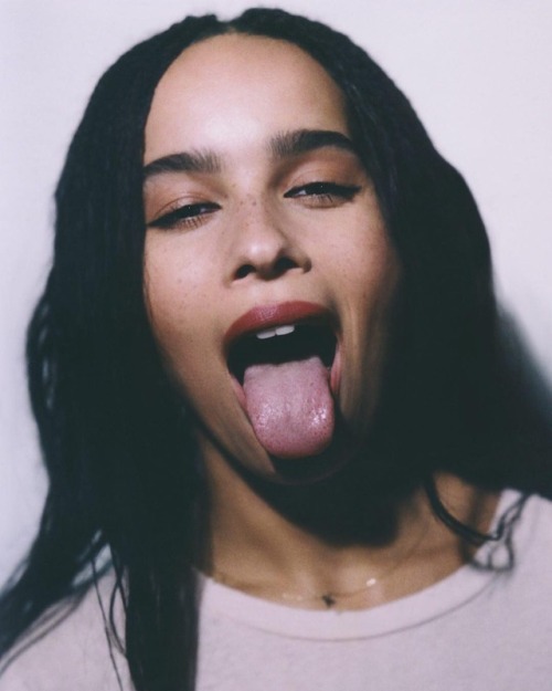 bluearrow126:Zoe Kravitz for Byrdie