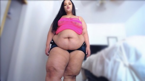 bbwbreanna:I look so plump here! Check out my new video “You EX...