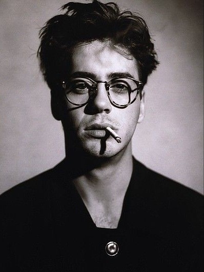 Young RDJ with glasses in black & white. - Robert Downey Jr