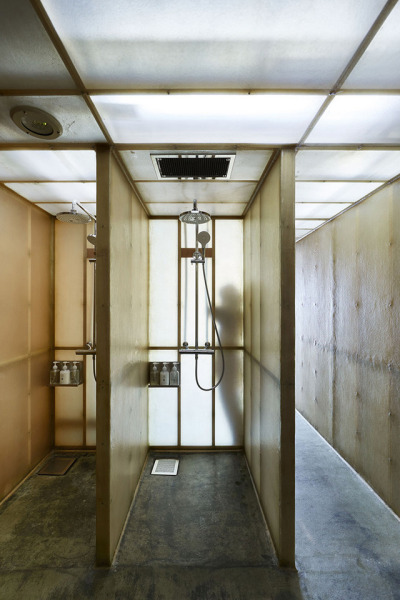 °C Capsule Hotel / Schemata Architects