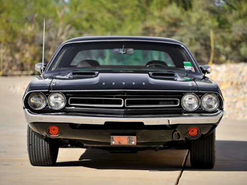 fullthrottleauto:Dodge Challenger R/T 426/425 HP Street Hemi...