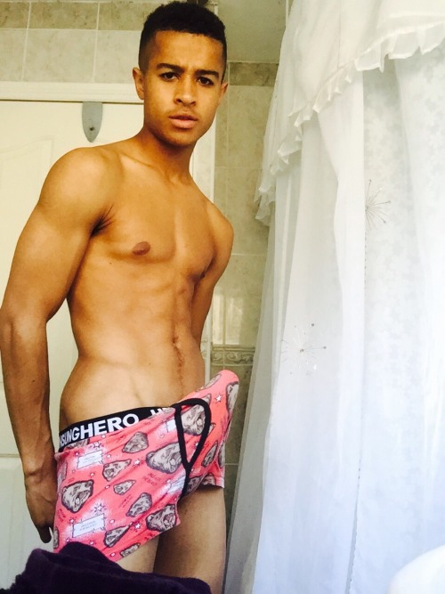 ricoperez76:marcussnow69:Reblogged by @marcussnow69Hot