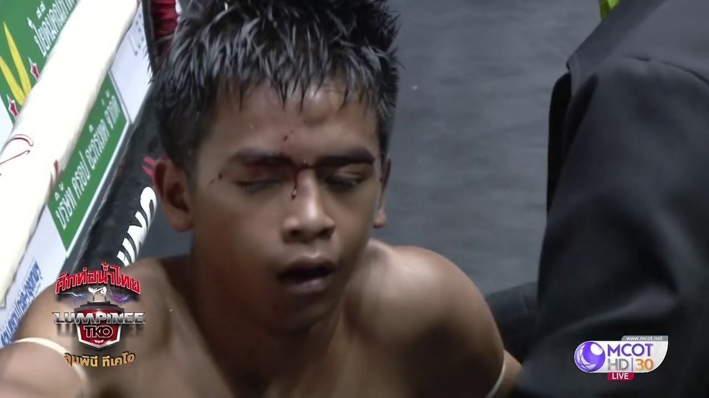 Liked on YouTube: ศึกมวยไทยลุมพินี TKO ล่าสุด 27 เมษายน 2562 Muaythai HD 🏆 youtu.be/Bqm5JVAyfaY