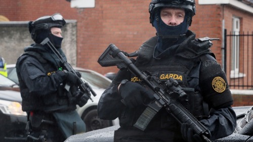 gunrunnerhell:GanglandArmed Gardai from the force’s...