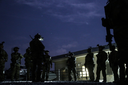 militaryarmament:Green Berets with 10th Special Forces Group...