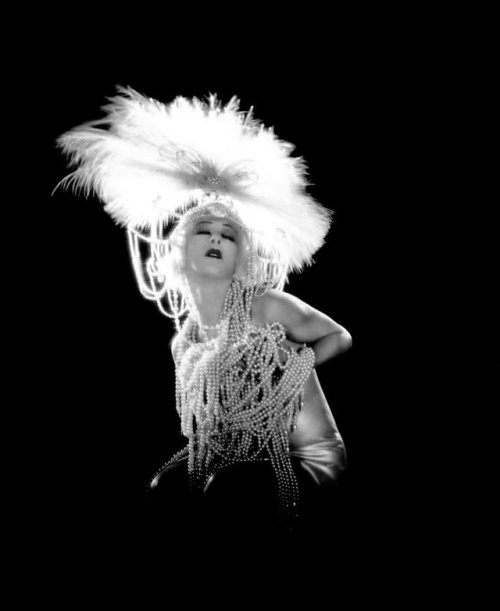 ren-field:Alla Nazimova in Salomé, 1923