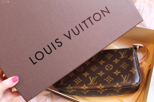 Louis Vuitton Aventura Tambour Horizon Watch Pop-up store, United States