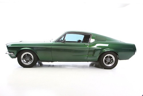 utwo:1968 Fort Mustang Fastback© michael johnson