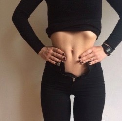 ana waist smallwaist waistspo anamia skinnygirl skinny thin small thiinspo thinspire thinspiration tinywaist tiny skinnyaesthetic thinaesthetic xs